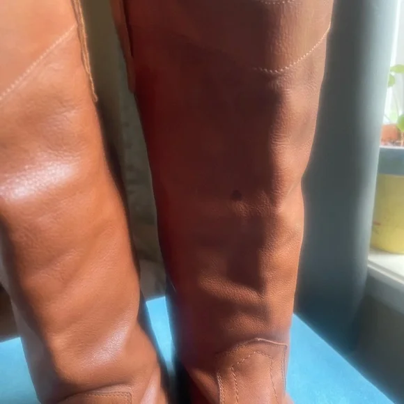 Frye Melissa  leather riding boots, cognac, size 8 - Picture 4 of 13